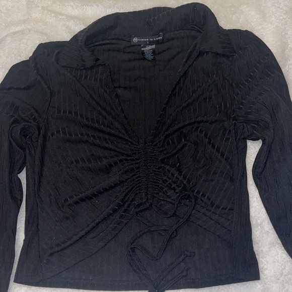 Top - Picture 2 of 4